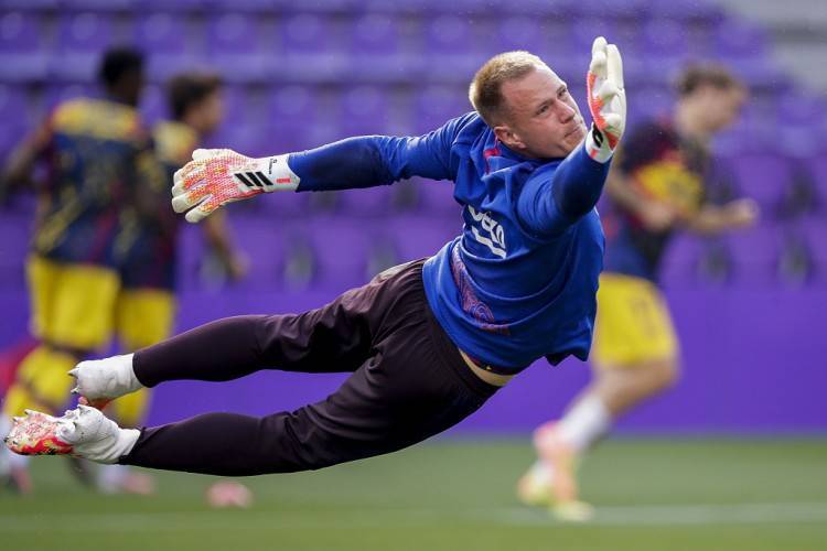 西甲队医：特狮康复过程将很复杂，门将频繁扭转对脊椎背肌负担大